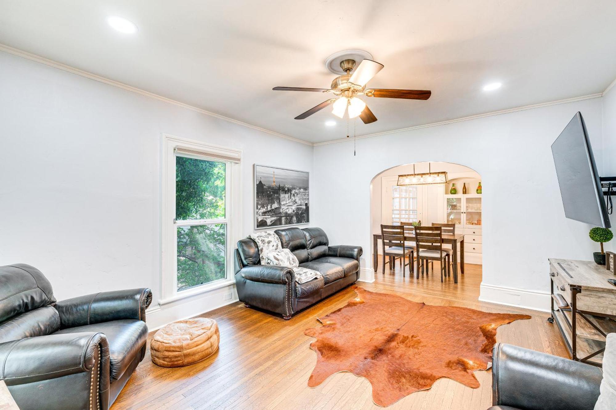 Bright Woodland Apartment Walk To Main Street Экстерьер фото