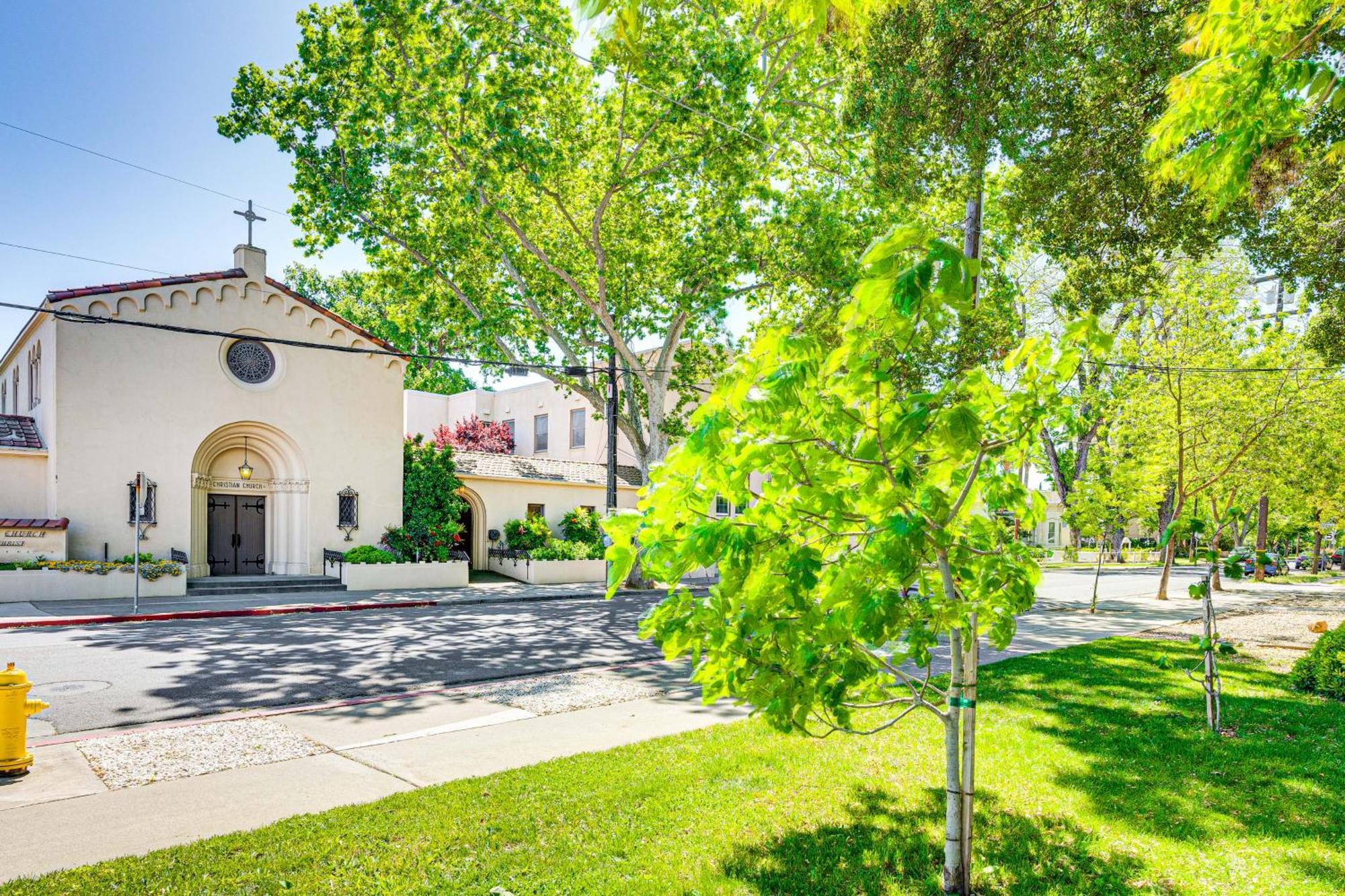 Bright Woodland Apartment Walk To Main Street Экстерьер фото